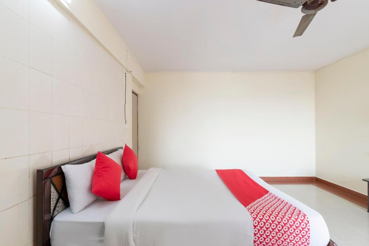 Oyo 49073 Whitefield Comforts Hotel Bangalore Exterior foto